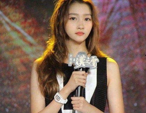 关晓彤鹿晗最新爆料图片,甜蜜瞬间曝光,恋情升温引热议